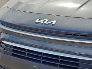 Voitures Kia Niro LX 4 portes crossover d'occasion, conduite à gauche et à droite, à vendre - Product Image 2