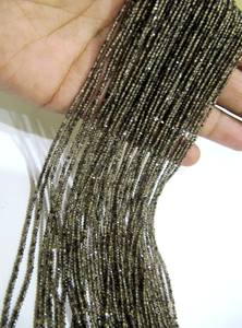 ลูกปัดเซอร์โคเนียธรรมชาติที่ไม่ผ่านการบำบัดสีเขียวเข้มเกลียว2มม. ยาว13นิ้ว - Product Image 2