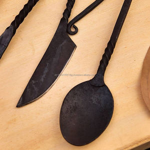 Venta directa de fábrica Precio barato Juego de cubiertos de color personalizado Fabricante profesional Juegos de cubiertos negros vikingos - Product Image 6