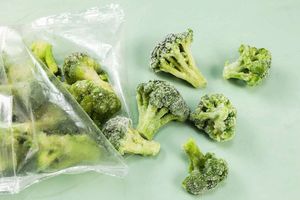 Brócoli Verde Congelado IQF Premium de Vietnam |   Cosecha Fresca |   Suministro para Exportación a Granel - Product Image 2