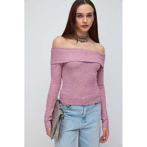 Chemise pour femme à manches longues, col rond, coupe régulière, décontractée, grise, avec logo sur le devant - Product Image 1