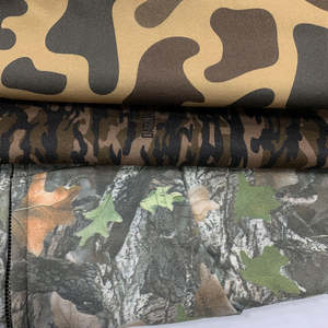 เสื้อสเวตเชิ้ตผู้ชายพิมพ์ลายดิจิทัลแบบกำหนดเอง ผ้าฝ้าย 100% ทรงหลวม สีสันหรูหรา ดีไซน์บล็อกสี ไหล่ตก ลายพราง - Product Image 2