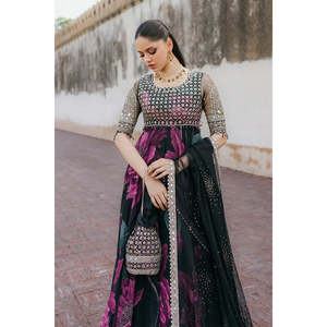 Robe longue de soirée de luxe Iznik en mousseline brodée et imprimé numérique, silhouette florale évasée, taille empire - UE 321-TC-1442 - Product Image 3