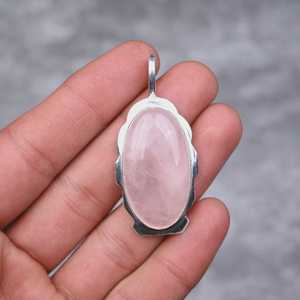 Colgante de cuarzo rosa hecho a mano con piedras preciosas, joyería de plata de ley 925, regalo para mujeres, elegante y único - Product Image 4