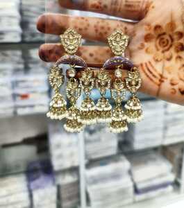 Impresionante diseño de perla de piedra de sombra tradicional con pendiente de joyería de moda Chapado en sombra para mujer - Product Image 1