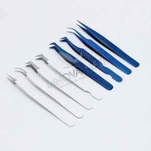 Pince à épiler professionnelle en acier inoxydable blanc et bleu pour extensions de cils, outil d'application pour artistes en cils volumineux - Product Image 1