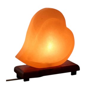 Meilleure lampe de sel sculptée à la main pour créer des espaces sereins en forme de cœur-Ioniseur de salle par Sian Enterprises - Product Image 1