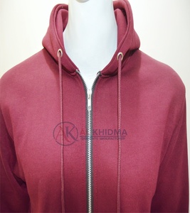 เสื้อฮู้ดผู้ชายพรีเมียมผ้าฝ้ายฟลีซน้ำหนักเบา 370 กรัม สำหรับฤดูหนาว สีพื้น ทรงปกติ รับผลิตแบบ OEM ODM - Product Image 5