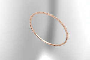 Brazalete para Mujer Chapado en Rodio con Radiante Diseño Lineal de Oro de 14K y Diamantes |   Diamante de Corte Brillante de Moda con Certificación IGI de 0.22 CTTW - Product Image 3