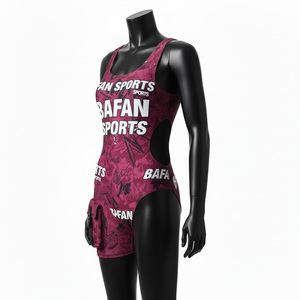 Maillot de bain femme en polyester et élasthanne premium, camouflage bordeaux, panneaux latéraux en mesh noir, logo personnalisé par sublimation. - Product Image 4