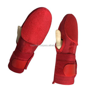 Gant de protection pour l'entraînement au baseball pour les jeunes avec protection contre les impacts et sangle de poignet réglable - Product Image 1