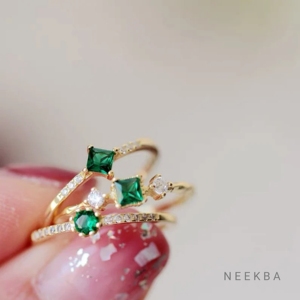 Anillo de oro sólido de 14K con diseño británico hecho a mano, anillo de diseño delicado minimalista, uso diario, anillo de oro, reemplazo de piedras preciosas disponible - Product Image 4