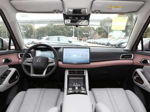 Vehículo Eléctrico Usado de Segunda Mano, Modelo 2025, en Oferta, Yu--==an up, Autonomía NEDC de 201-300 km, Motor de 120 kW, Batería de 50-70 kWh - Product Image 3