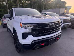 Pick-up tout-terrain 4x4 Crew Cab 1500 LT Trail Boss pleine grandeur d'occasion 2025 - Product Image 3