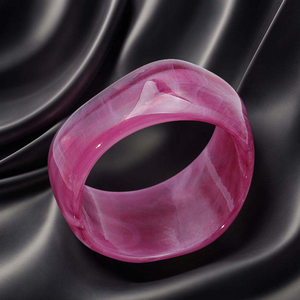 Bracelet large classique en agate imitation perle noire et blanche indienne pour femmes, élégant et stylé, accessoire de fête - Product Image 4