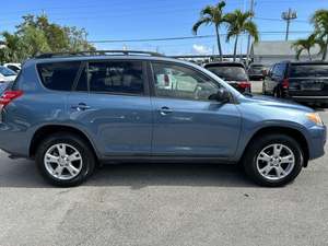 Toyota Rav 4 Base 4WD 2012 / Disponible à la vente avec faible kilométrage, moteur essence / Véhicule d'occasion en excellent état, sans accident ni problème - Product Image 4