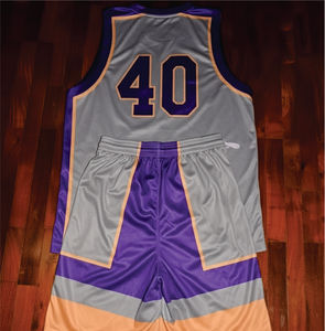 ชุดบาสเก็ตบอลแบบย้อนยุคสั่งทำขายส่ง ออกแบบเองได้ แบบสองด้าน พิมพ์ลายแบบซับลิเมชั่น เสื้อกล้ามเด็ก ชุดทีมบาสเก็ตบอลชาย - Product Image 5