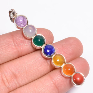 Venta al por mayor 925 plata esterlina 7 Chakra colgante clásico joyería de moda con piedras preciosas mixtas para regalos de fiesta - Product Image 3