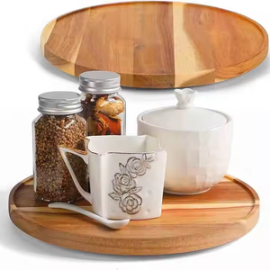 Assiette en bois fabriquée à la main, élégante et durable, essentielle par Crescent Crafts - Product Image 3