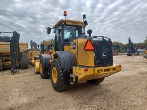 Tractor Agrícola DEERE 524 P-TIER 2023 de 185HP con Motor y Caja de Cambios - Product Image 5