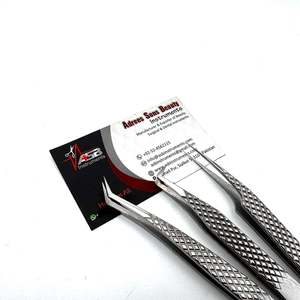 Pinzas de Acero Inoxidable Plateadas con Personaje de Bad Bunny, Impresión de Logotipo Personalizado en Acero Inoxidable, Servicio OEM - Product Image 5