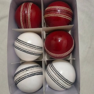 SUMROOS Nouvelle équipe de battes de cricket pour jouer à la balle dure en cuir anglais Balle d'entraînement sportive souple Équipement de balles de cricket du Pakistan - Product Image 1