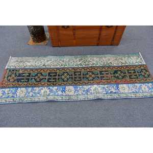 Alfombra Turca de 2.2x5.9 pies, Alfombra Marroquí Vintage de Lana, Diseño de Patchwork Ecológico con Respaldo de Látex, Alfombra Tradicional Azul - Product Image 3