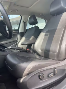 Volkswagen Passat 2018 USADO con Volante a la Izquierda/Derecha - Product Image 5