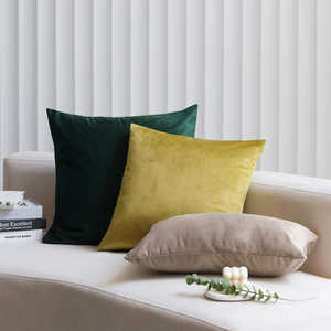 Hermoso Juego de 3 Cojines Decorativos de Terciopelo Coordinados, Diseño Cuadrado, Tamaños y Colores Variados para el Hogar, con Relleno - Product Image 5