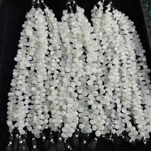 ลูกปัดมูนสโตนธรรมชาติทรงอิสระ หินหลวมเคลือบเงาสีขาวและน้ำเงิน ผ่านการขัดเงา/เคลือบน้ำมัน ได้รับการรับรองจากผู้ตรวจสอบบุคคลที่สาม - Product Image 6