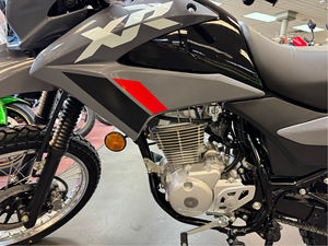 Disponible dès maintenant : Nouvelles motos XR150L 2025 en stock - Product Image 2