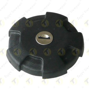 Tapa de Combustible con Acoplamiento de Bayoneta Negra para Tanque de Combustible con Llave de Plástico y Acero |   Venta al por Mayor Industrial |   Código HS 85030091 - Product Image 1