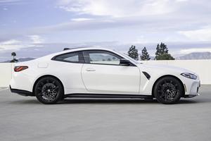 Smart Buy 2023 BMW M4 Competition xDrive Coupé, Motor de Seis Cilindros en Línea de 3.0L con Doble Turbo - Product Image 2