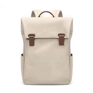 Mochila Impermeable de Poliéster con Cierre, Simple, Elegante y Moderna, con Múltiples Compartimentos, Unisex, Hecha en Vietnam. - Product Image 1