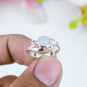 Elegante arcoíris Natural piedra lunar piedra preciosa 925 plata esterlina mujer cabujón anillo fino diamante piedra bisel boda fiesta - Product Image 2