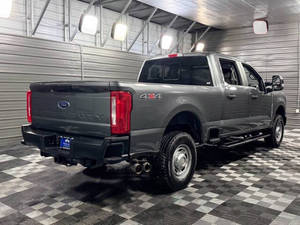 CONDITION SUPÉRIEURE UTILISÉE 2025 Ford F-250 Super Duty - Product Image 4