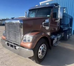 Meilleur!! Camion benne d'occasion performant et abordable, modèle Coronado 122 SD 2018-2020 - 450 CV, boîte automatique Allison RDS 6 vitesses, benne de 14 pieds - Product Image 1