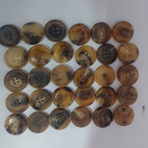 กระดุมเขาควายธรรมชาติแบบวินเทจ - Product Image 1