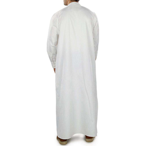 Jubbah Thobes de Alta Calidad con Cuello Tradicional y Diseño Personalizado con Estampado y Bordado para Hombre - Product Image 6