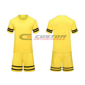 Uniforme de football Conception différente Couleurs et tailles personnalisées Nouvel uniforme de football de style supérieur de prix d'usine - Product Image 1