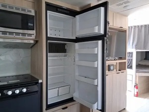 Roulotte Winnebago M-i-n-n-i-e 2801BHS 2024 d'occasion prête à la vente - Product Image 6