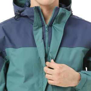 Veste de pluie en toile résistante au vent avec col montant, tissu en maille respirant, design imperméable sans couture, capuche réglable pour homme - Product Image 4