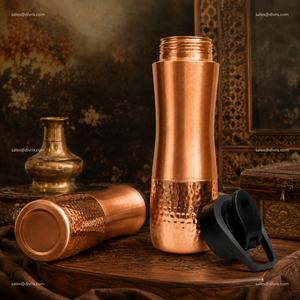 Bouteille d'eau en cuivre 1000 ml, finition martelée, réutilisable, couvercle de voyage inclus, design minimaliste, vaisselle en métal - Product Image 3