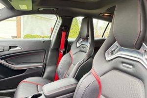 Mercedes-Benz GLA45 AMG 2015 Usado, 355 hp, Turbo de 4 Cilindros, Tracción en las Cuatro Ruedas, Equipamiento Completo - Product Image 5