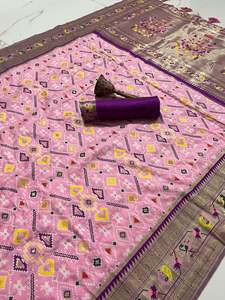 Último diseñador puro suave Kanjivaram Patola impreso Saree por Fab Zone - Product Image 5