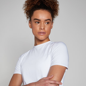 Camiseta blanca ajustada para gimnasio para mujer, ropa deportiva de entrenamiento de secado rápido, Camiseta deportiva de manga corta, camiseta con logotipo personalizado al por mayor - Product Image 4