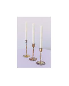 Portavelas de metal con detalles artísticos y ganchos elegantes adecuados para la decoración de pasillos o entradas - Product Image 5