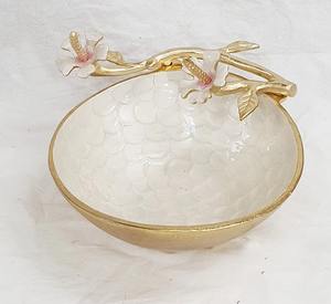 Cuenco redondo de metal más exigente para servir con base de diseño dorado para decoración de eventos y fiestas - Product Image 2