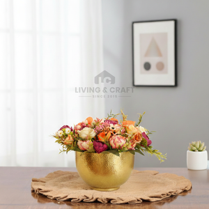 Maceta Pequeña de Latón para Escritorio, Encimera, Estante y Arreglos de Plantas de Interior, Disponible a Precio de Exportación - Product Image 2