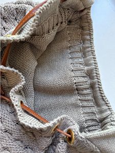 Sac fourre-tout en acrylique au crochet pour femme, style bohème chic, avec cordon de serrage, toutes saisons, style plage, fait main, couleur unie, décontracté, usage quotidien - Product Image 6